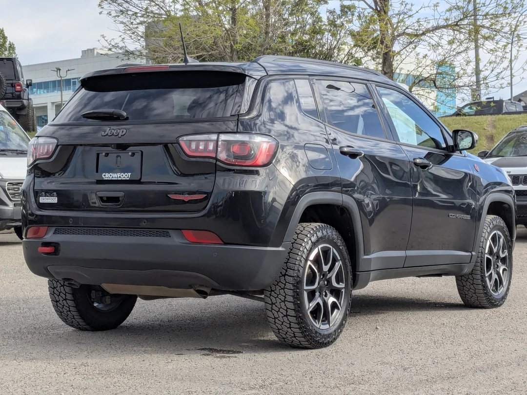 Certified Used 2024 Black Jeep Trailhawk - - 4x4 - Sun & Sound Group - Dual Pane Sunroof - Leather - NAV & More! image 8