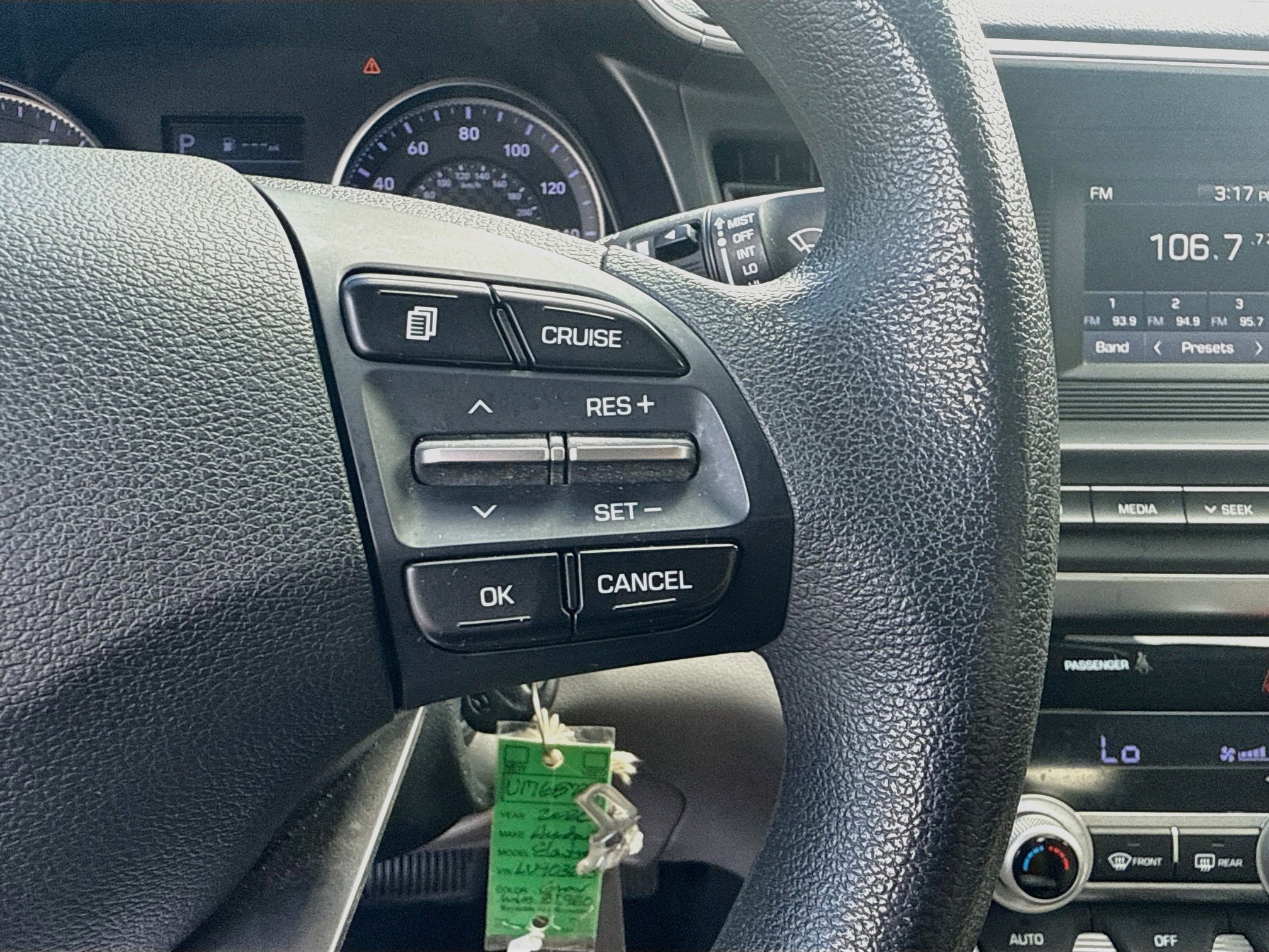 2020 Hyundai Elantra SE - Photo 36
