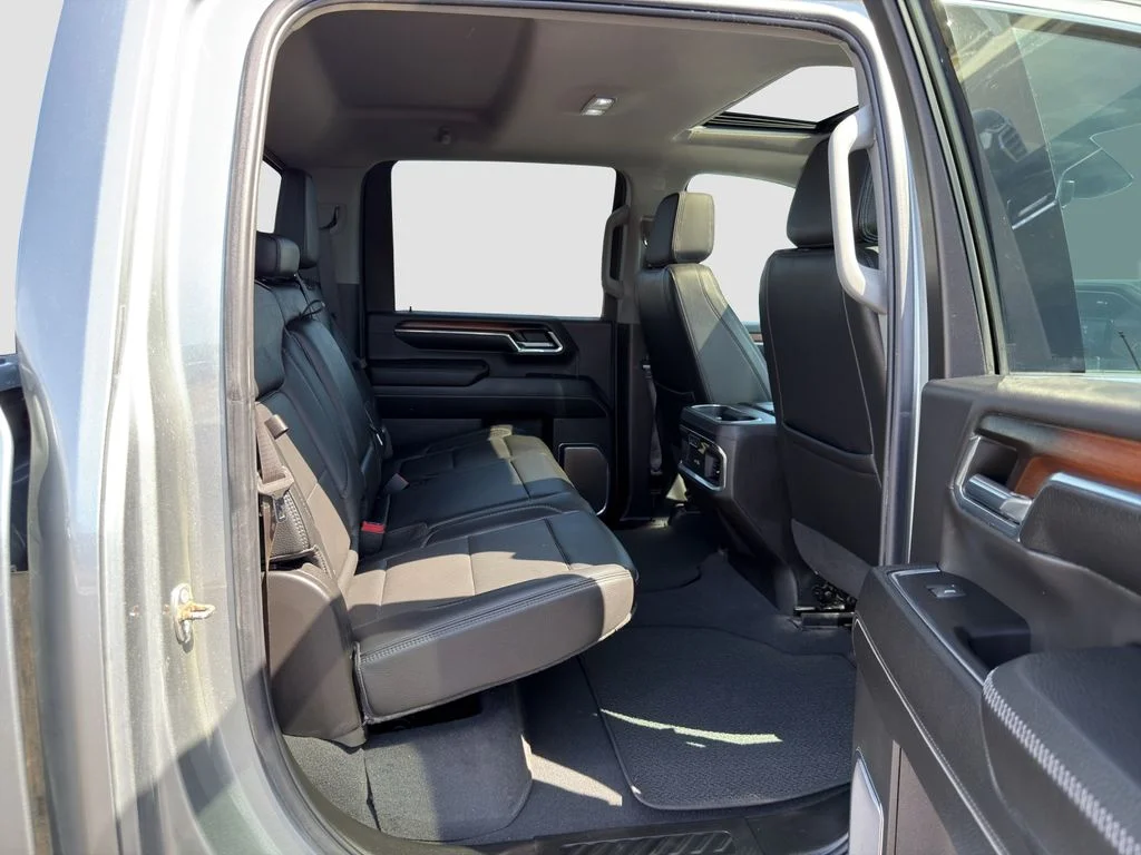 Used 2024 Silver GMC Denali image 29