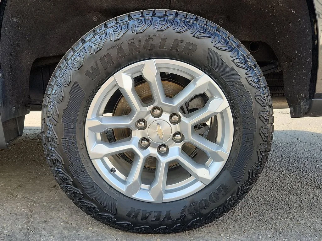2022 Chevrolet Silverado 1500 LT - Photo 8