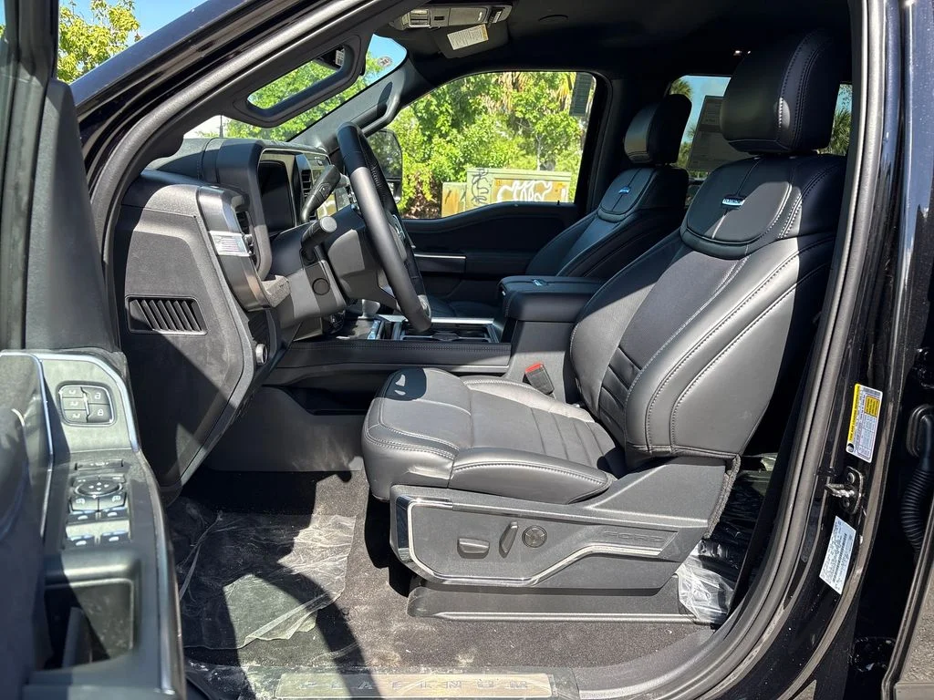 New 2026 Black Ford Platinum image 29