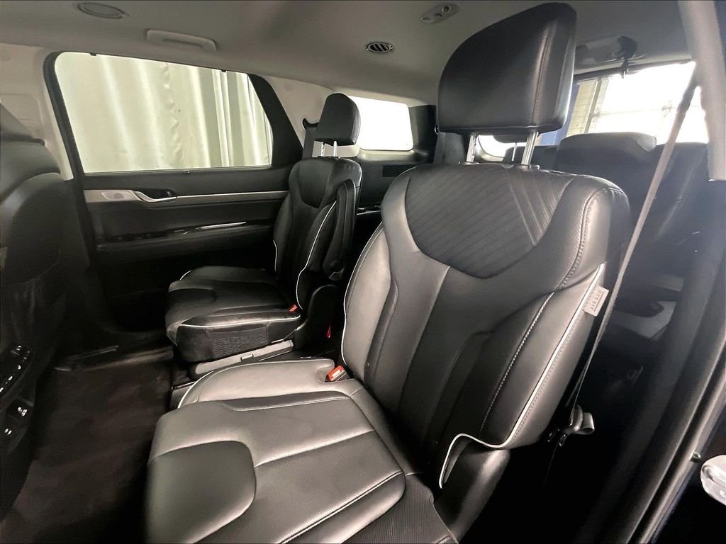 Used 2024 Black Hyundai SEL image 15