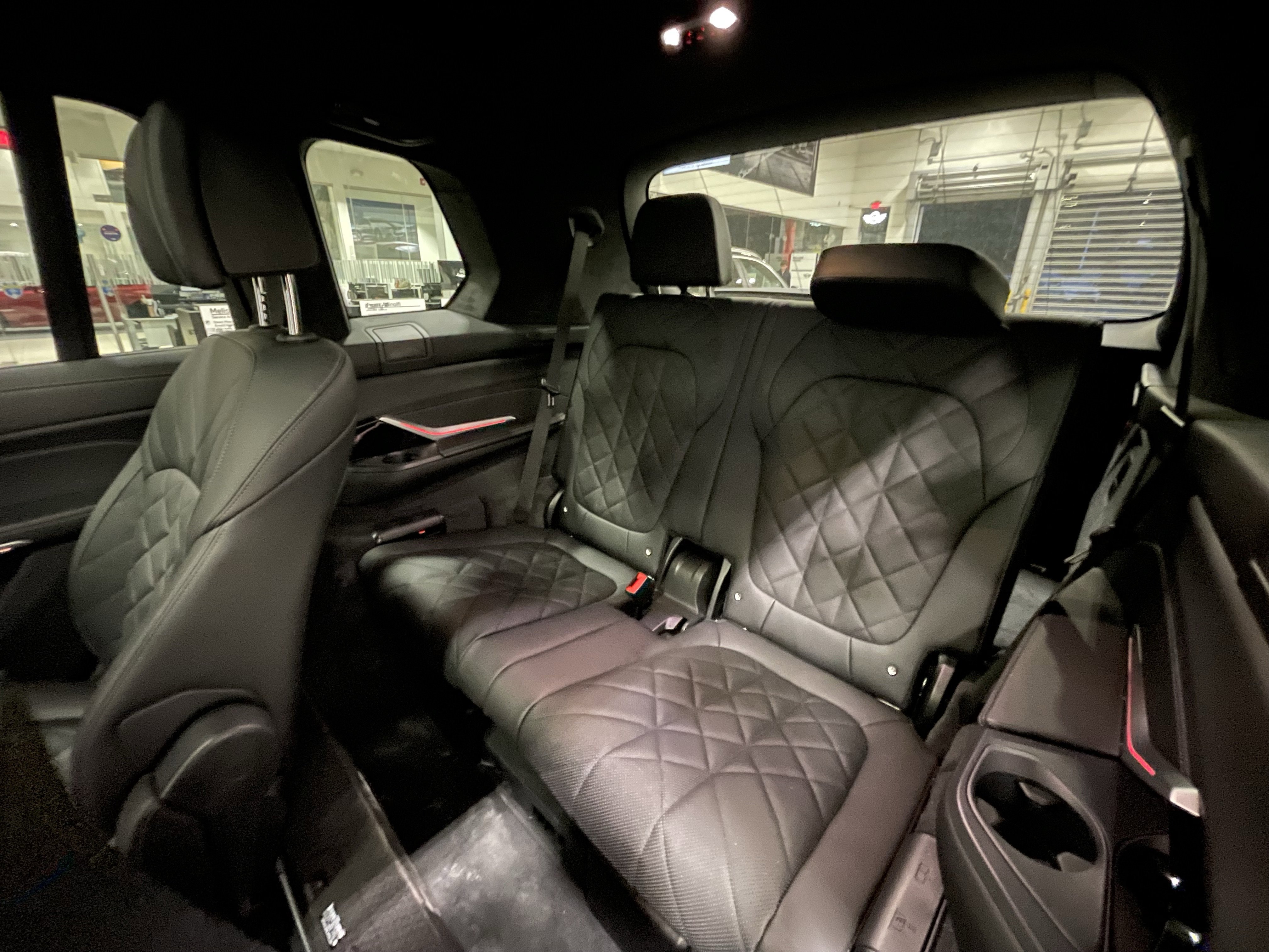 2026 BMW X7 40i - Photo 17
