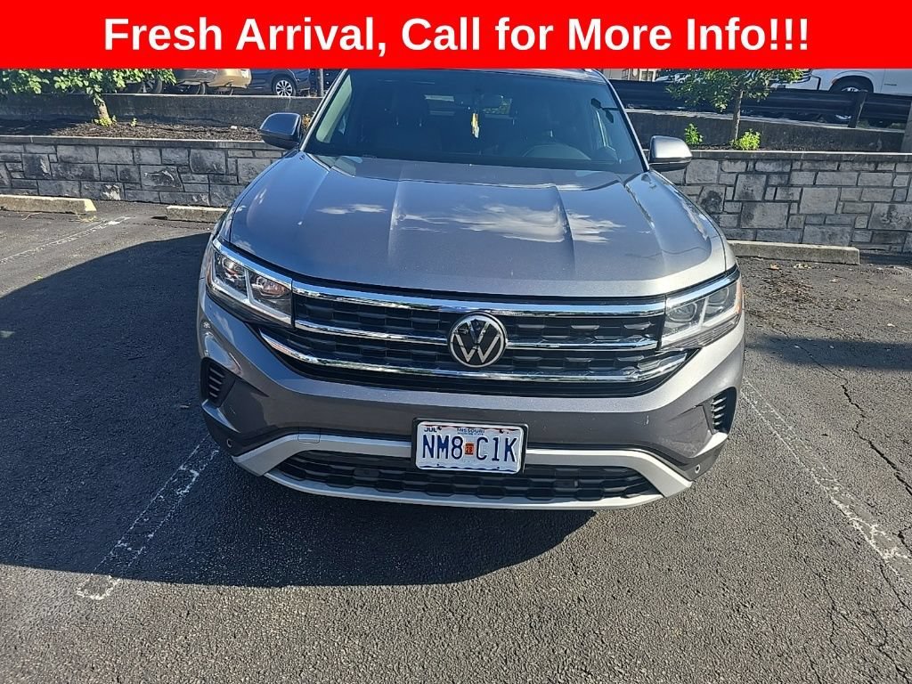 Used 2022 Volkswagen Atlas Cross Sport SE w/Tech with VIN 1V2HE2CA1NC217100 for sale in Kansas City