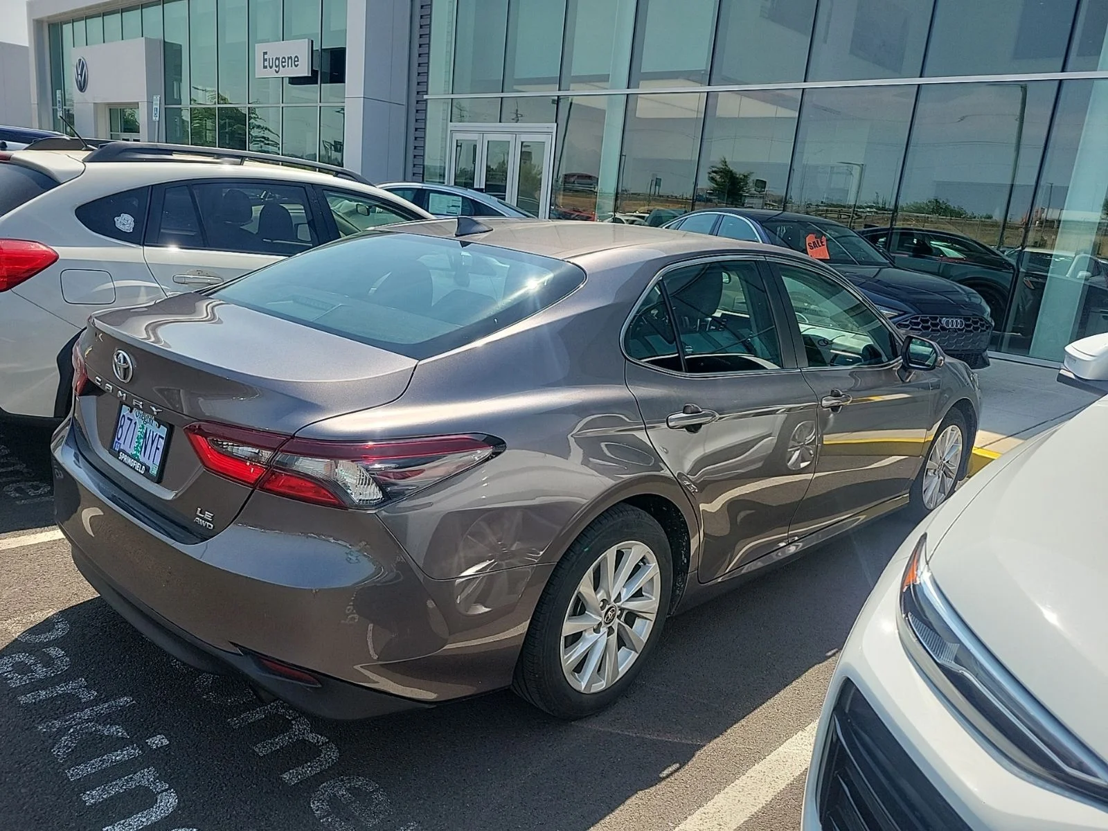 Used 2023 Gray Toyota LE image 5