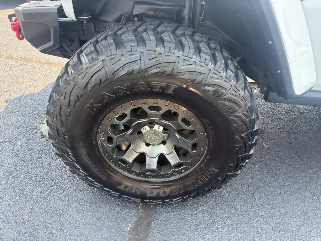Used 2023 Bright White Clearcoat Jeep Rubicon image 9