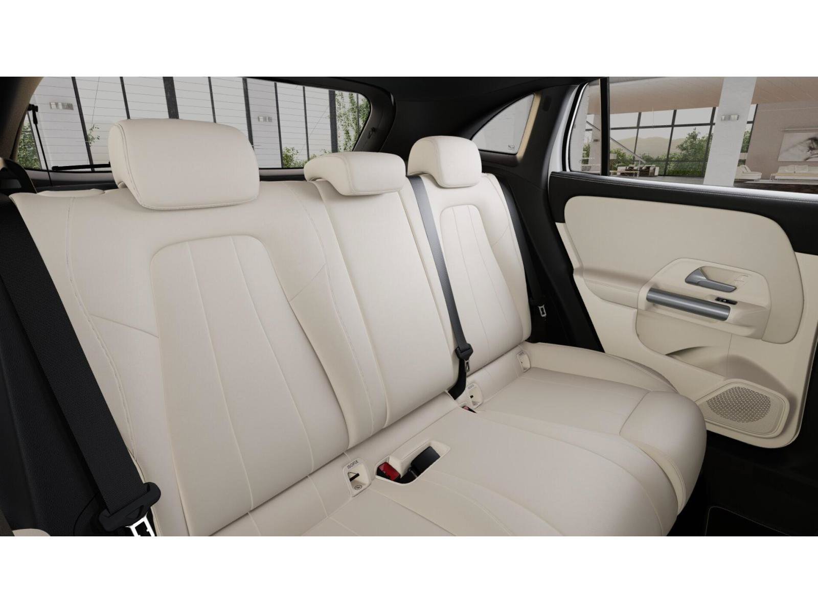 New 2026 Polar White Mercedes-Benz GLA 250 image 5