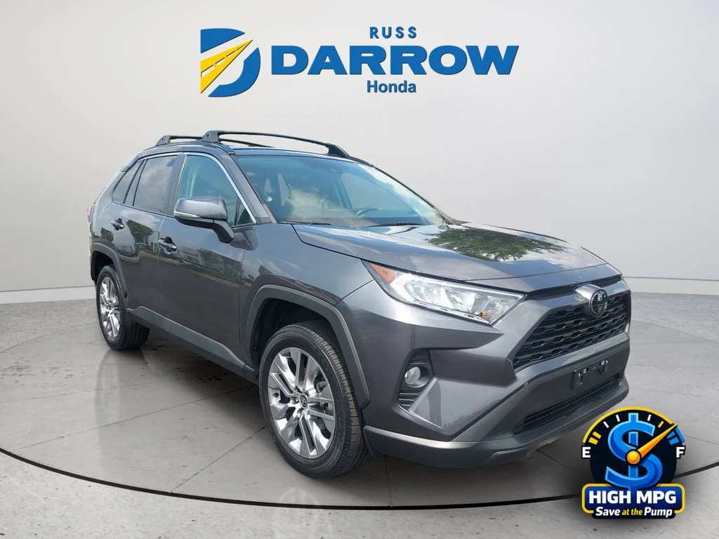 Used 2021 Gray Toyota XLE Premium image 7