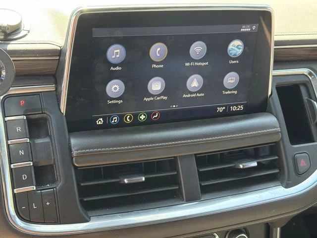 Used 2021 Black Chevrolet Z71 image 13
