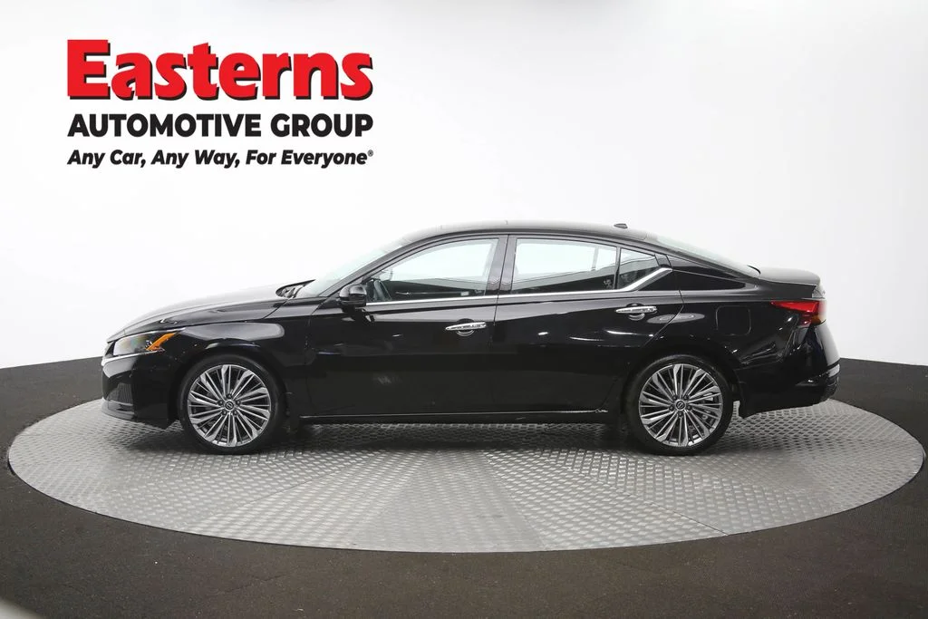 Used 2023 Black Nissan 2.5 SL image 60