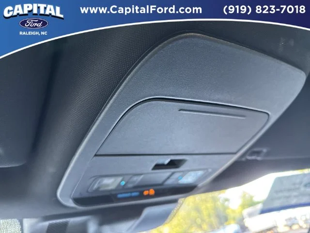 Used 2021 White Ford XLT image 31