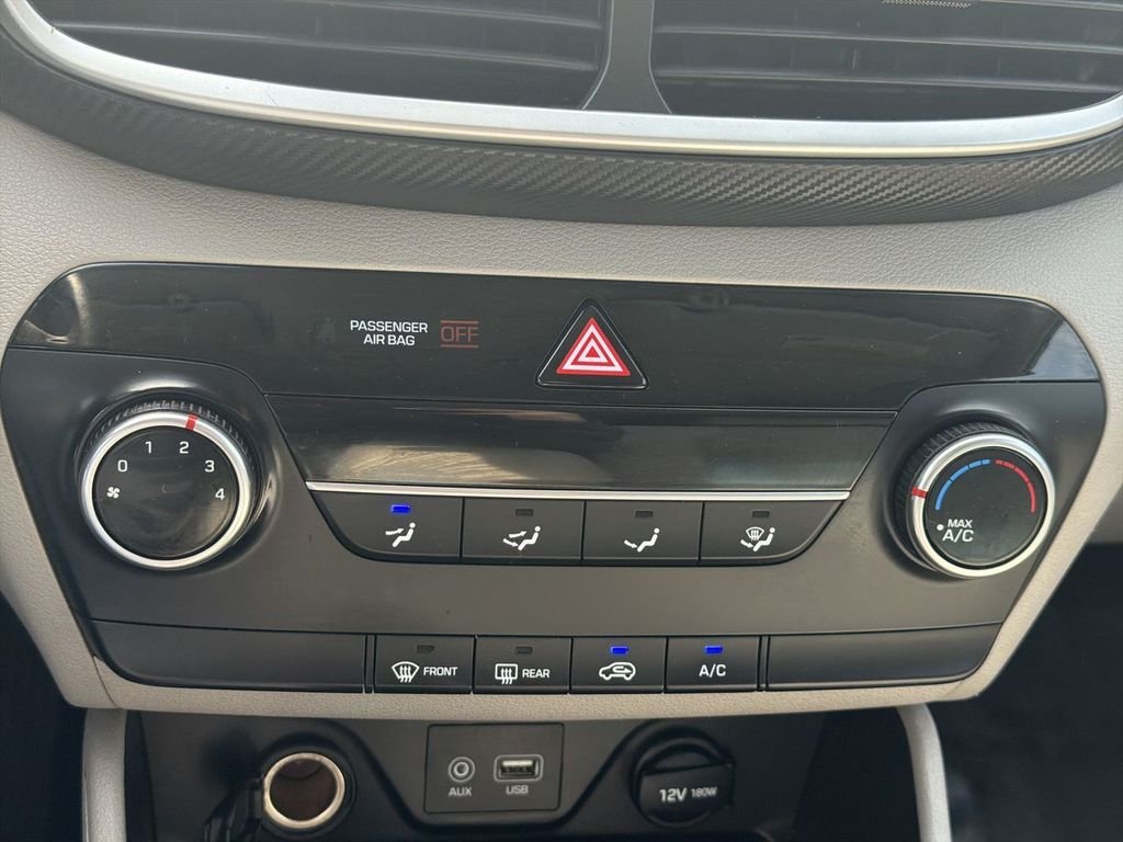 Used 2020 Silver Hyundai SE image 14