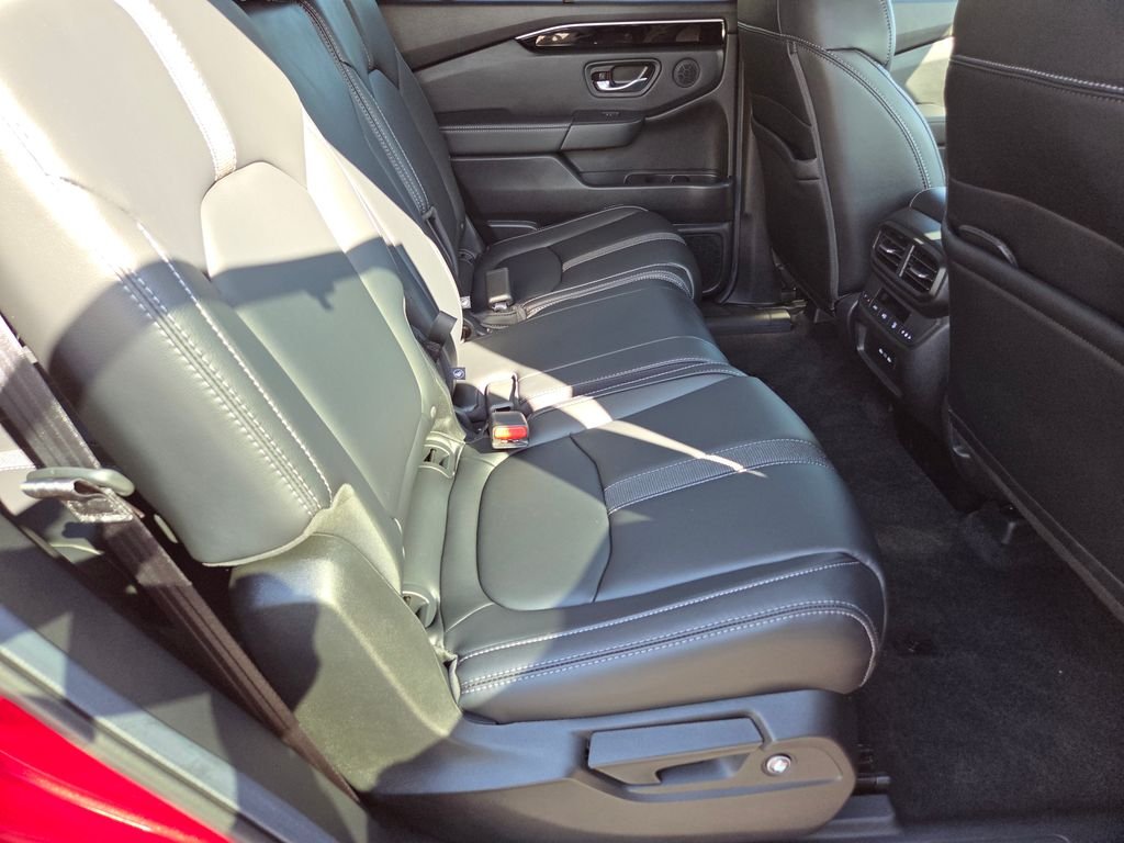2025 Honda Pilot EX-L - Photo 30