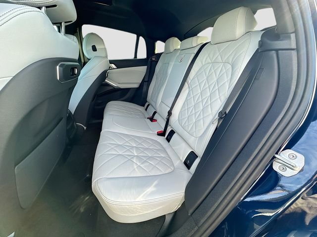 New 2027 Blue BMW xDrive40i image 15