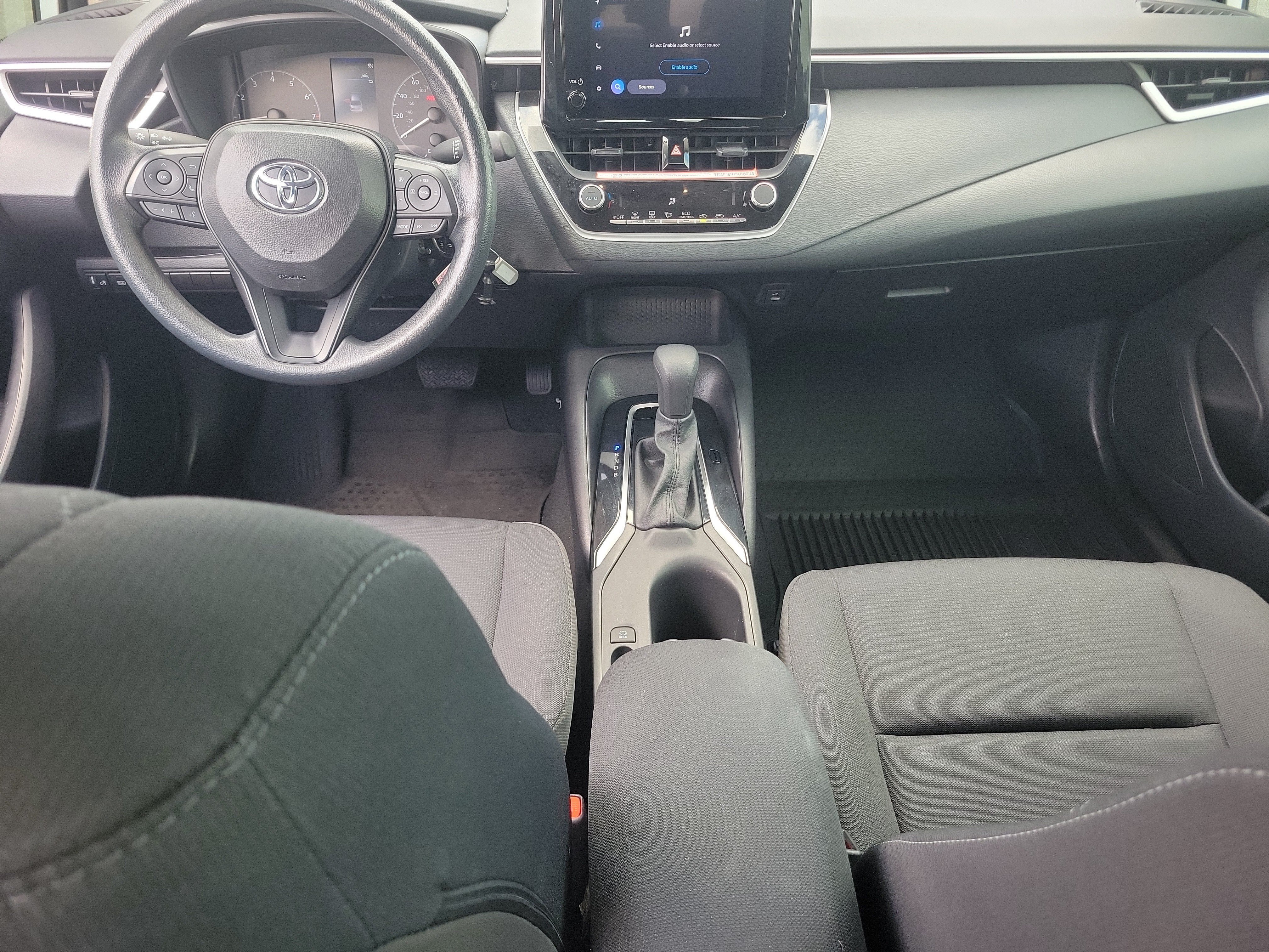 Used 2025 Ice Toyota LE image 14