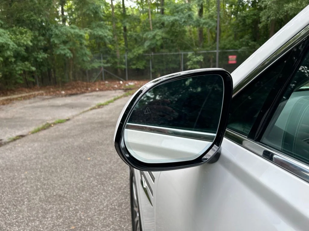 Used 2025 White Genesis 2.5T image 12