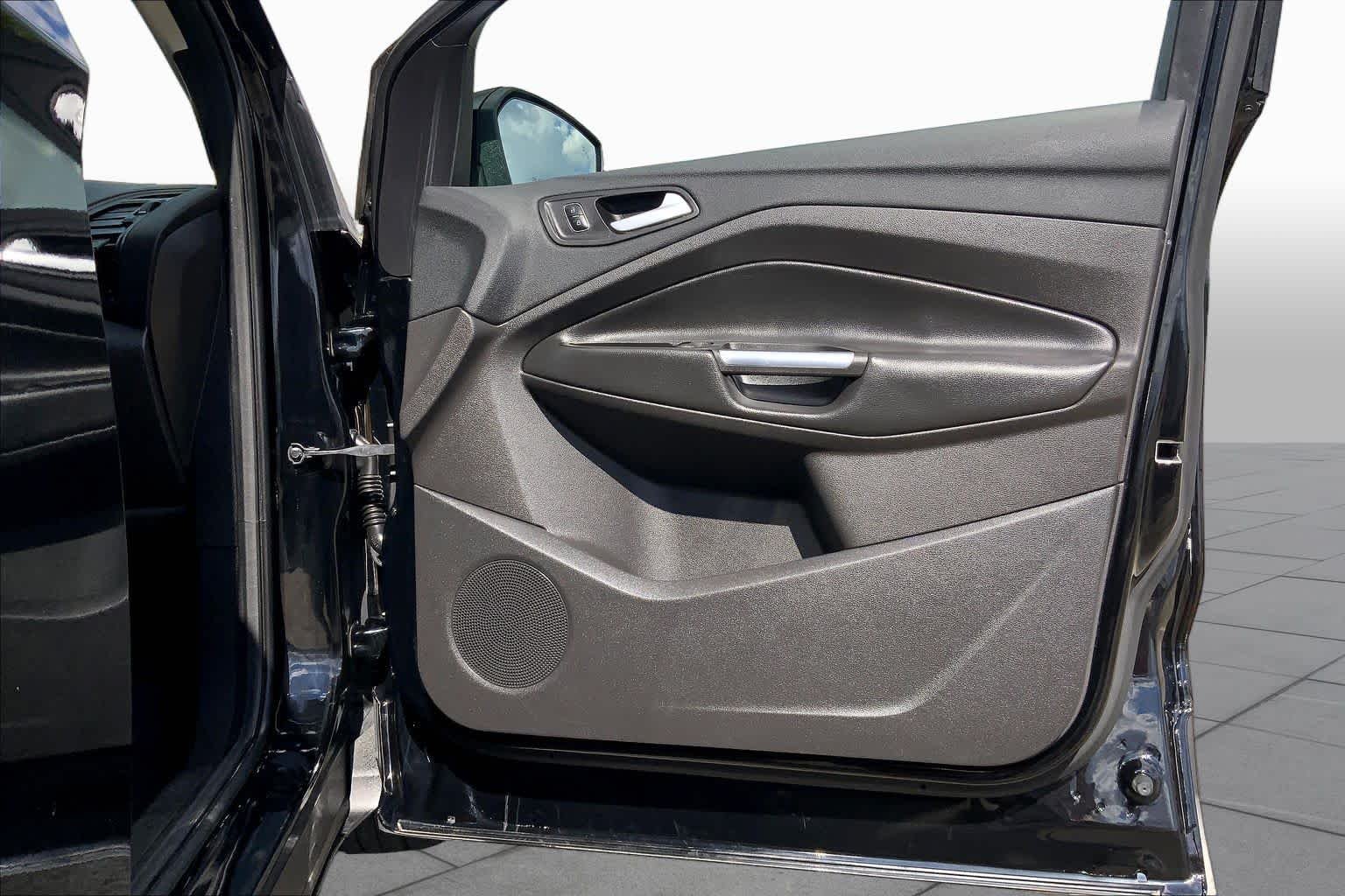 Used 2017 Shadow Black Ford SE image 20