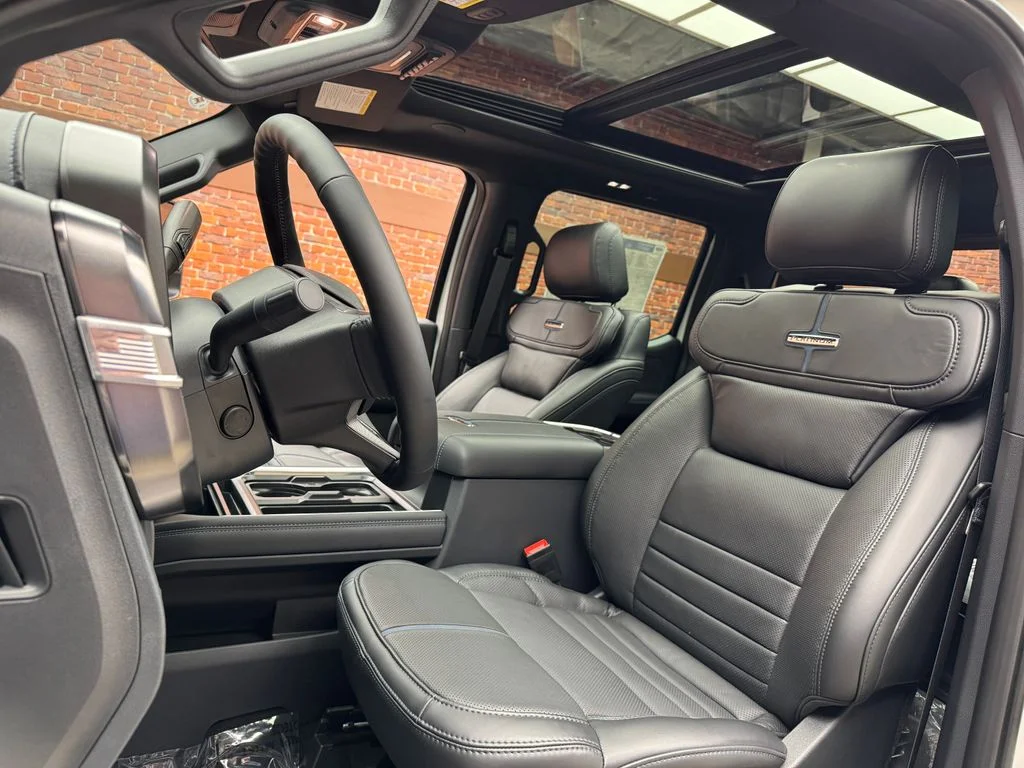 New 2026 Star White Metallic Tri-Coat Ford F-350® Platinum® image 28