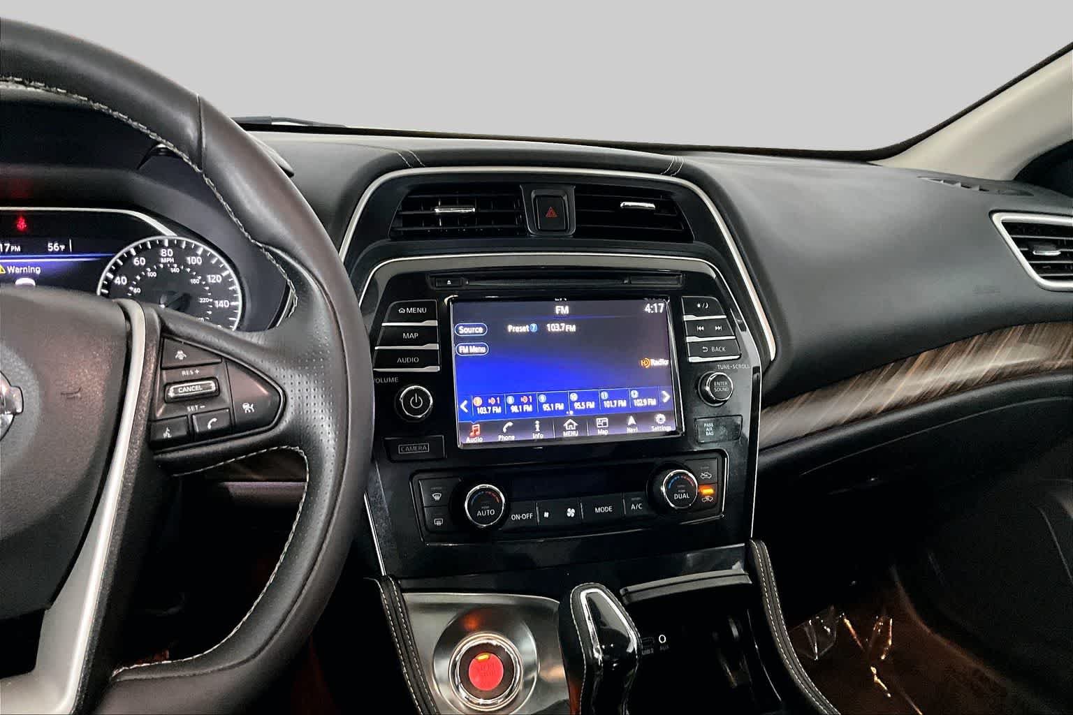 Used 2018 Brilliant Silver Nissan Platinum image 7