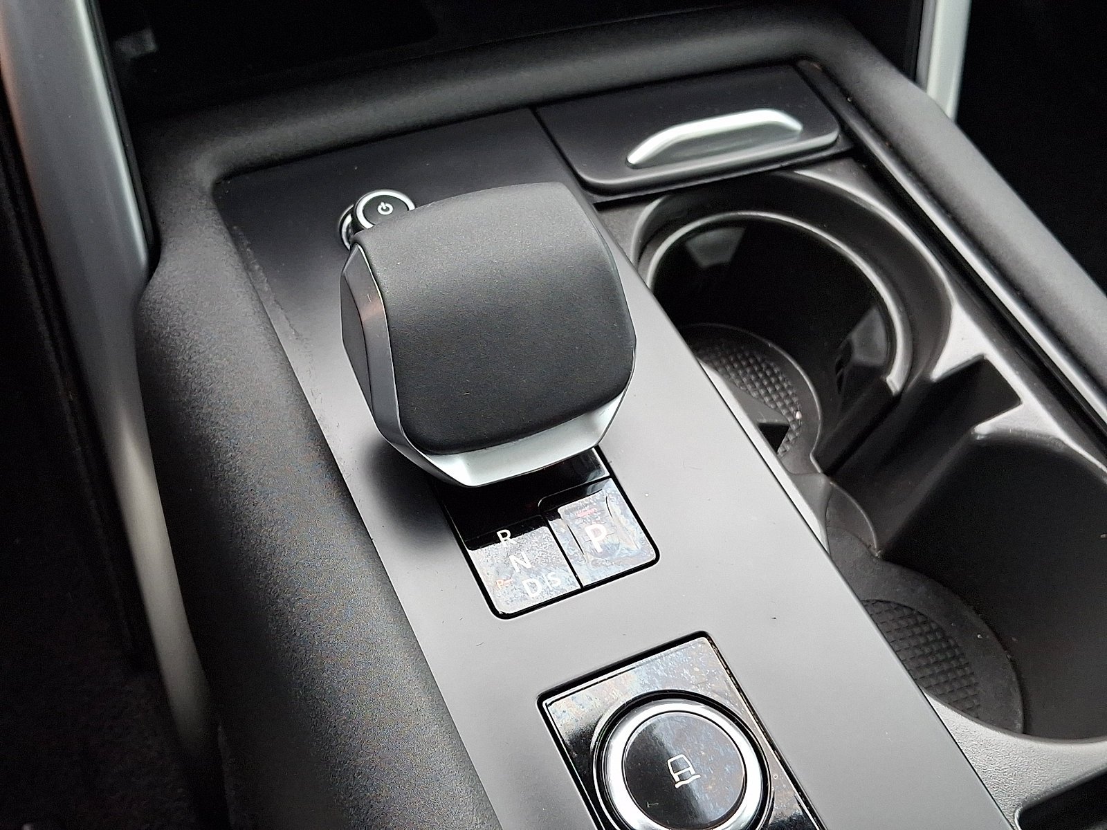 Used 2025 Black Land Rover S image 14