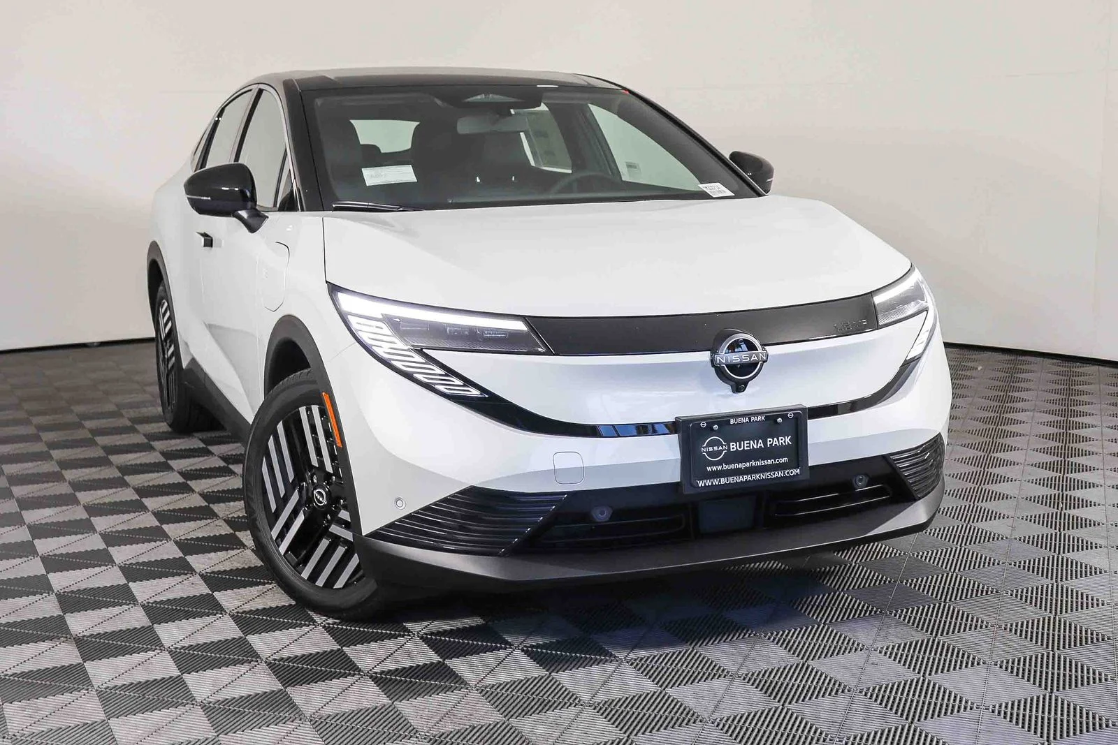 2026 Nissan Leaf SV+'s photo