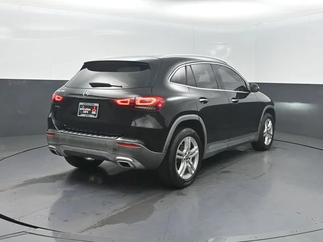Used 2021 Black Mercedes-Benz GLA 250 image 29