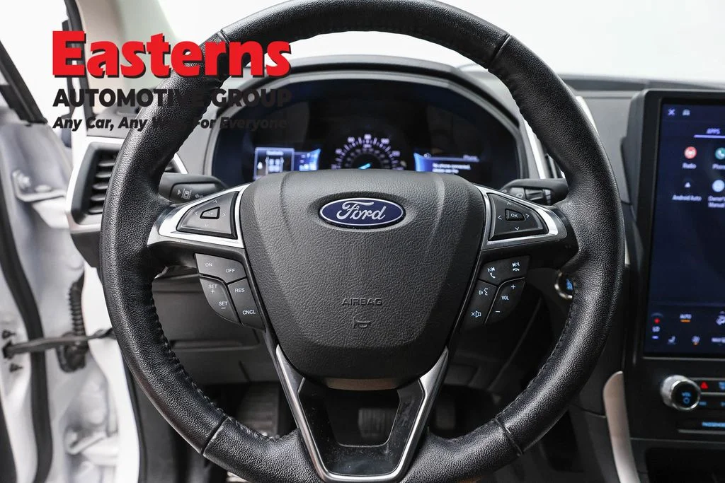 Used 2023 White Ford SEL image 10