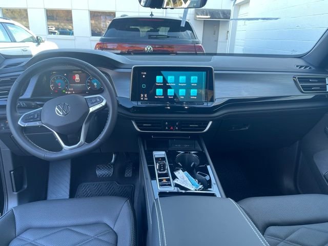 New 2026 Black Volkswagen 2.0T SE w/Technology image 15