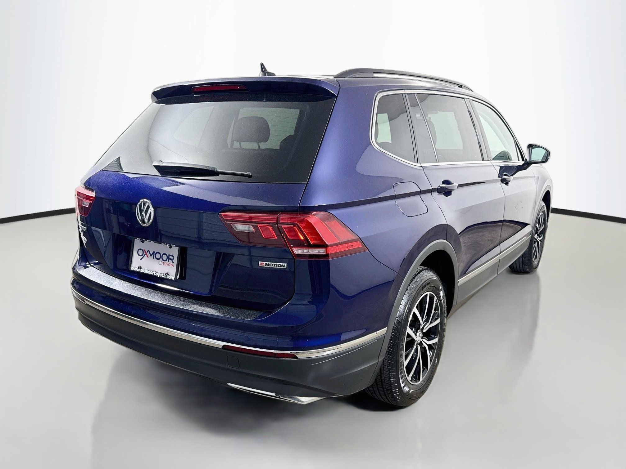 Used 2021 Atlantic Blue Metallic Volkswagen SE image 7