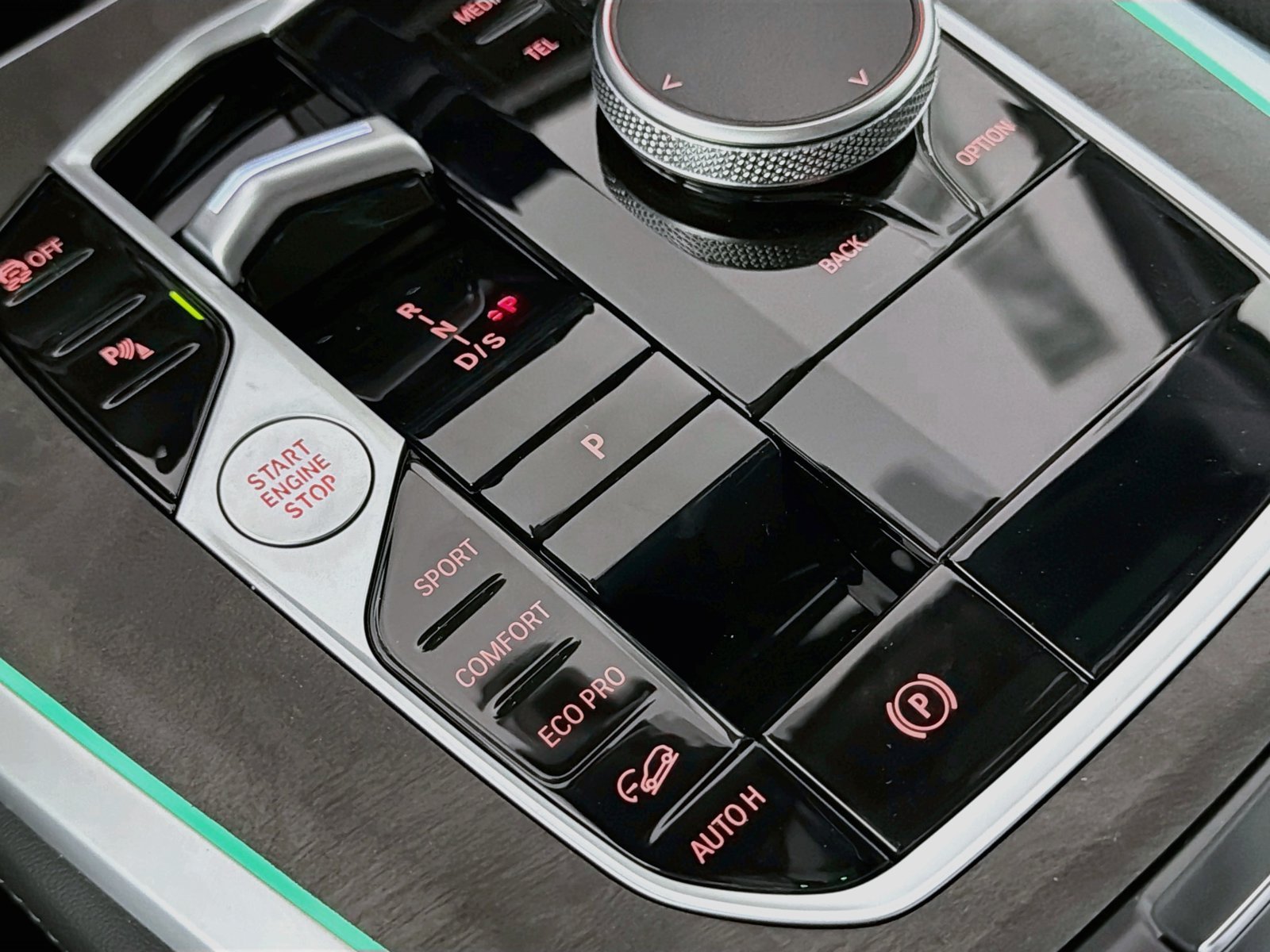 New 2026 Skyscraper Grey Metallic BMW xDrive40i image 16