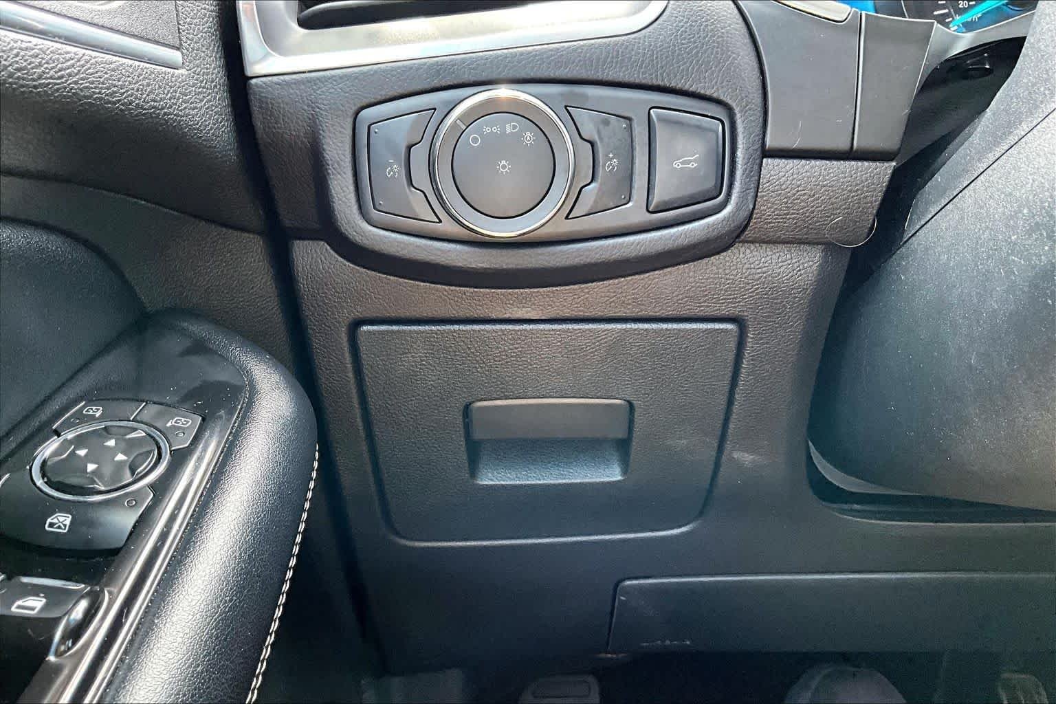 Used 2015 Ingot Silver Metallic Ford Sport image 35