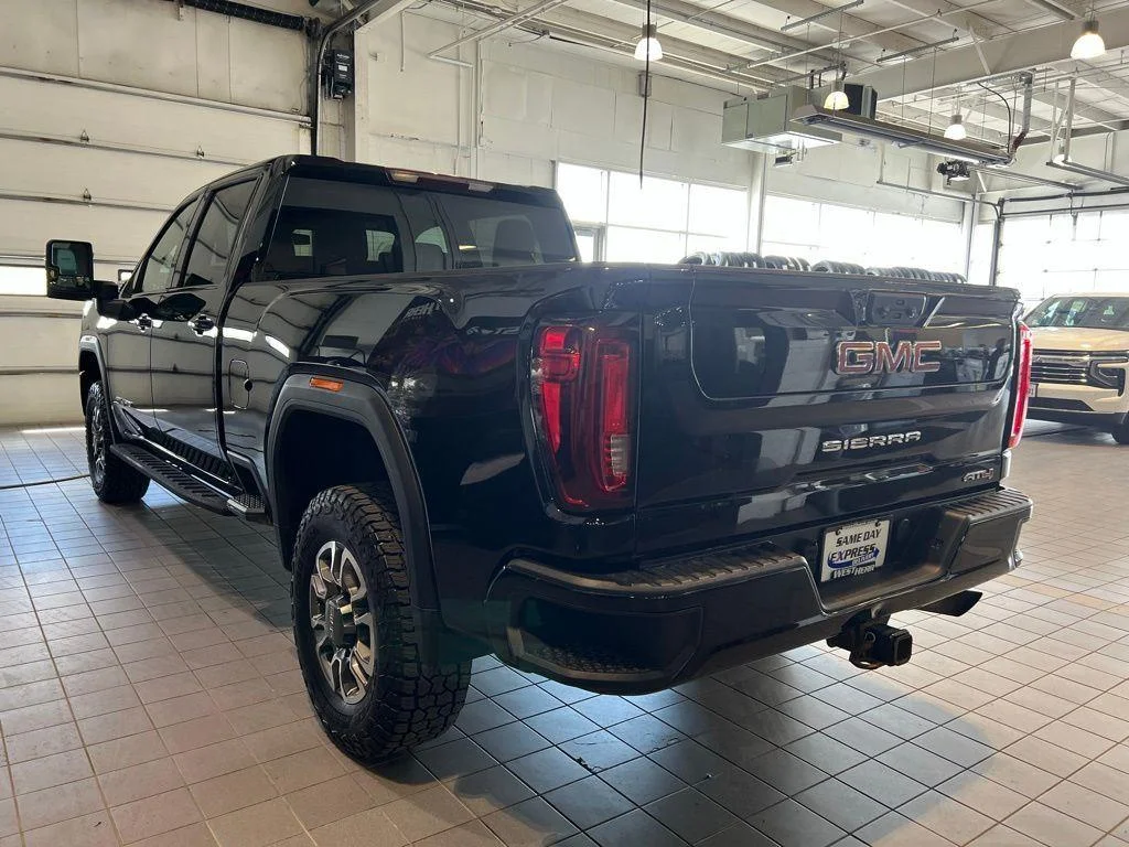 Used 2022 Ebony Twilight Metallic GMC AT4 image 6