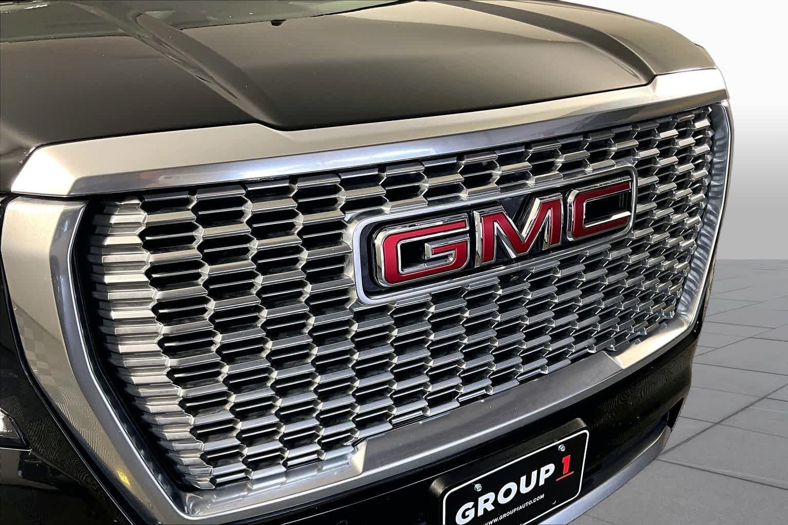 Used 2024 Onyx Black GMC Denali image 29
