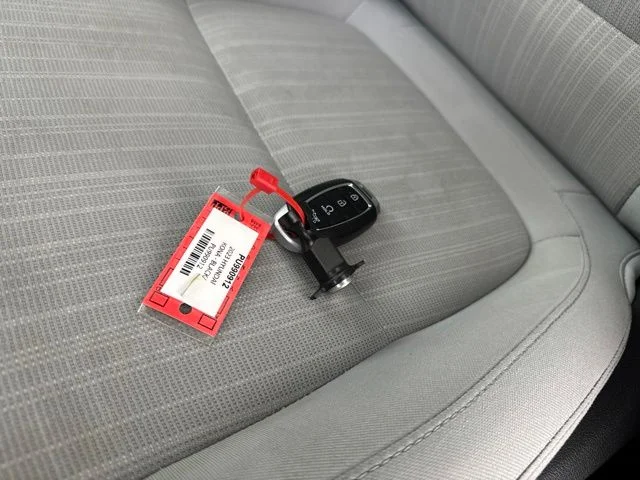 Used 2023 Black Hyundai SEL image 29