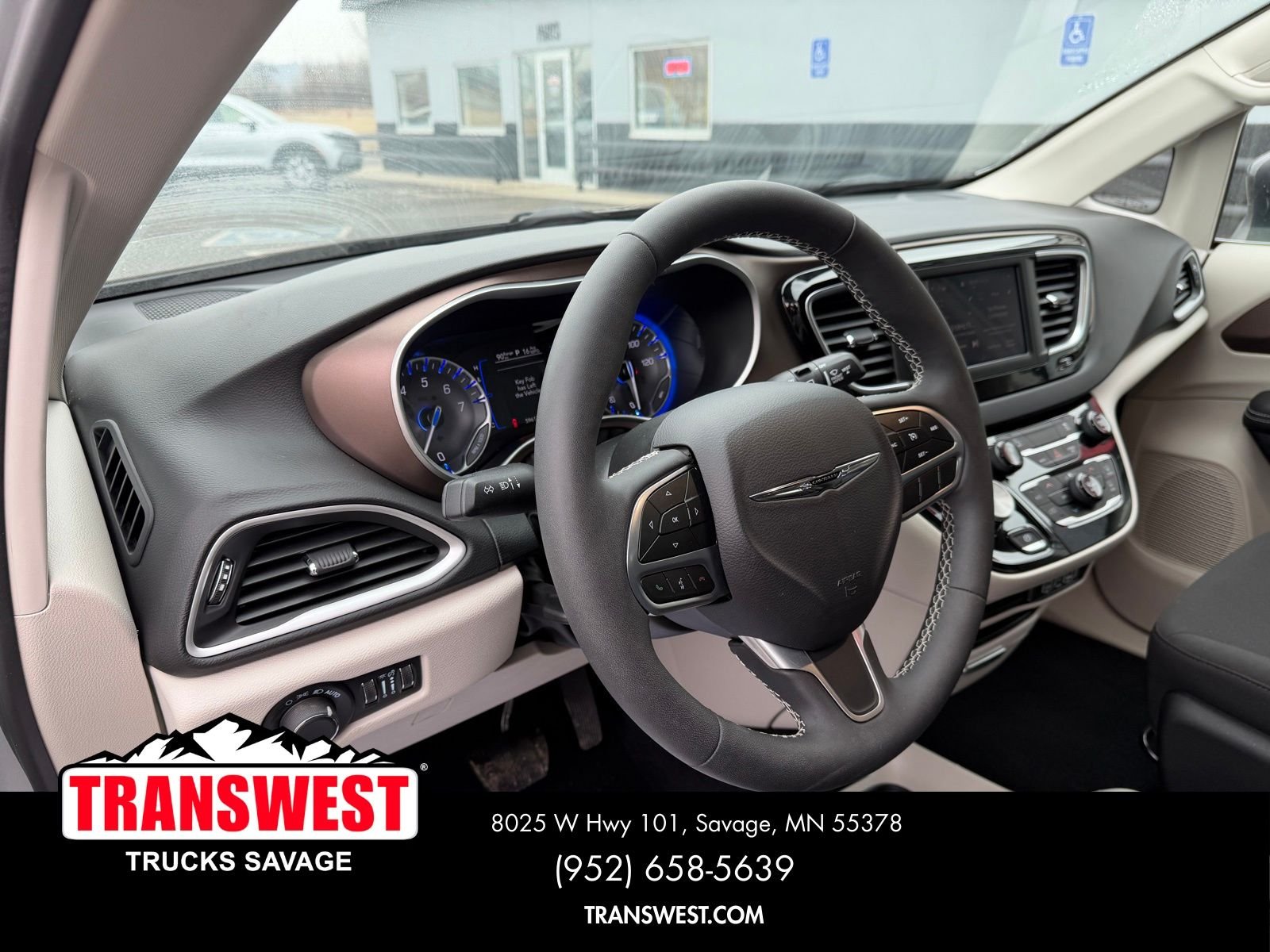 Used 2024 Silver Chrysler LX image 11