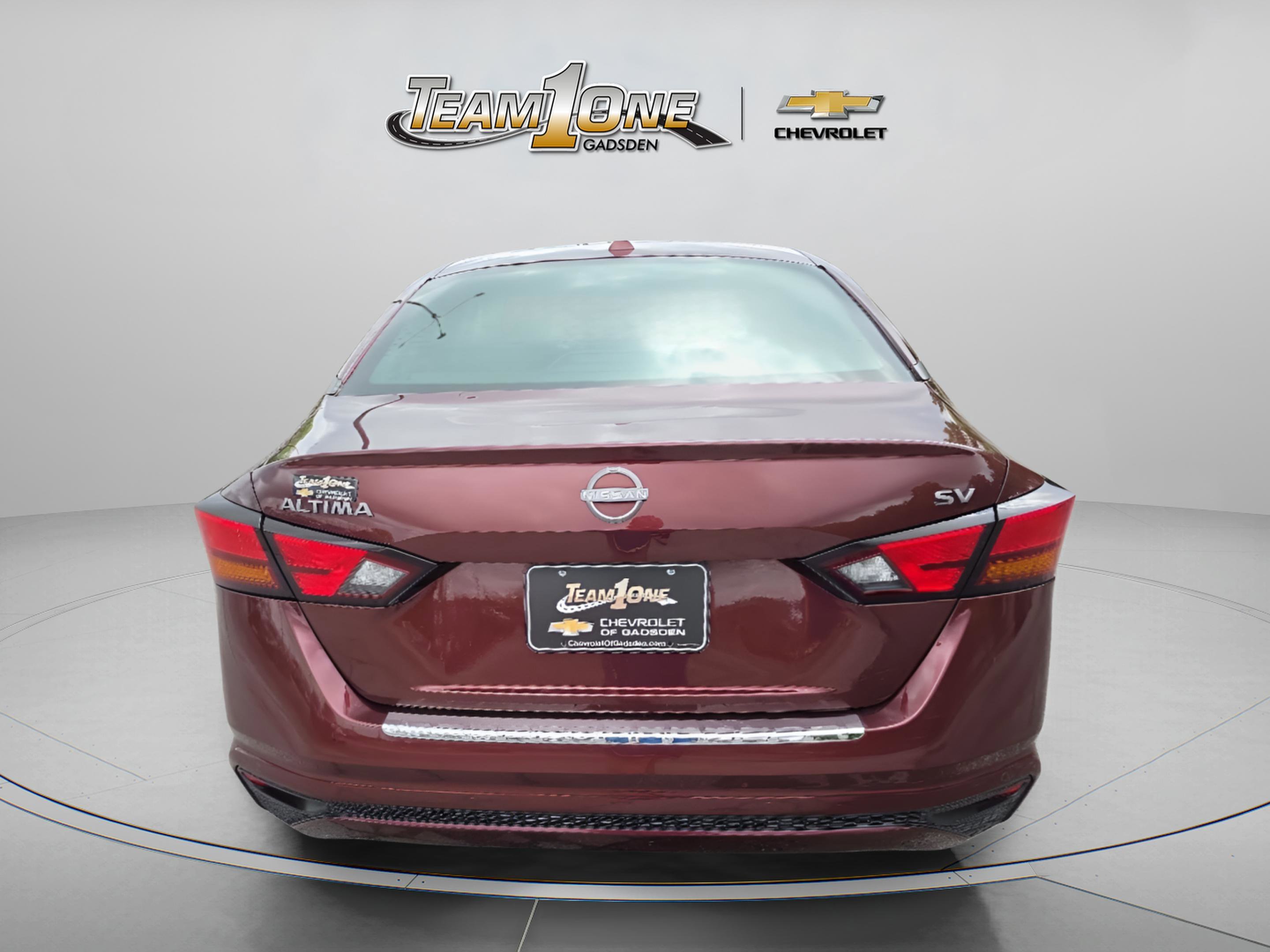 Used 2023 Red/red Nissan 2.5 SV image 6