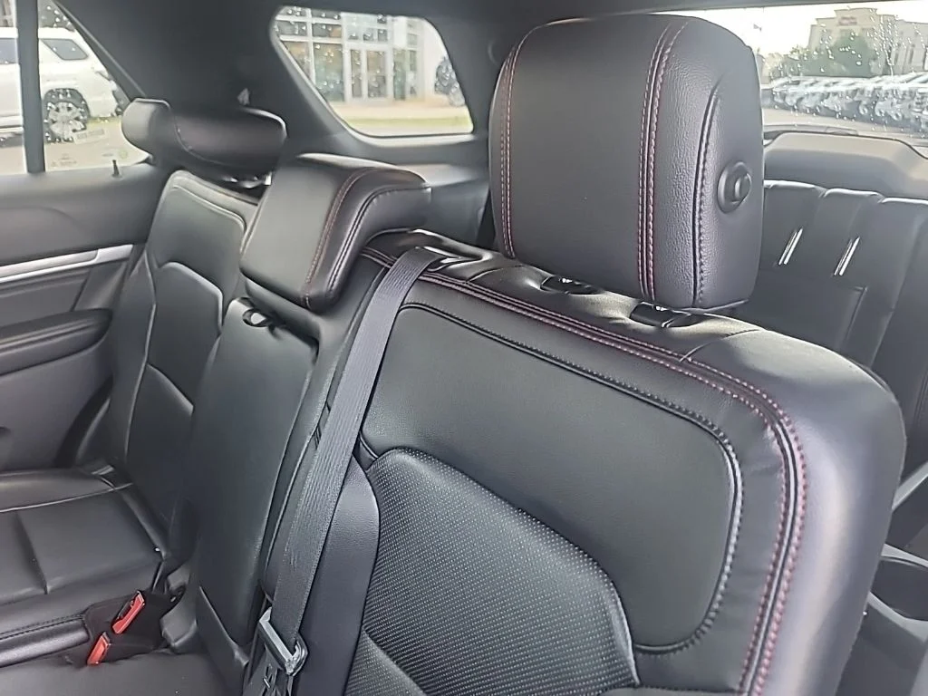 Used 2019 Blue Ford Sport image 10