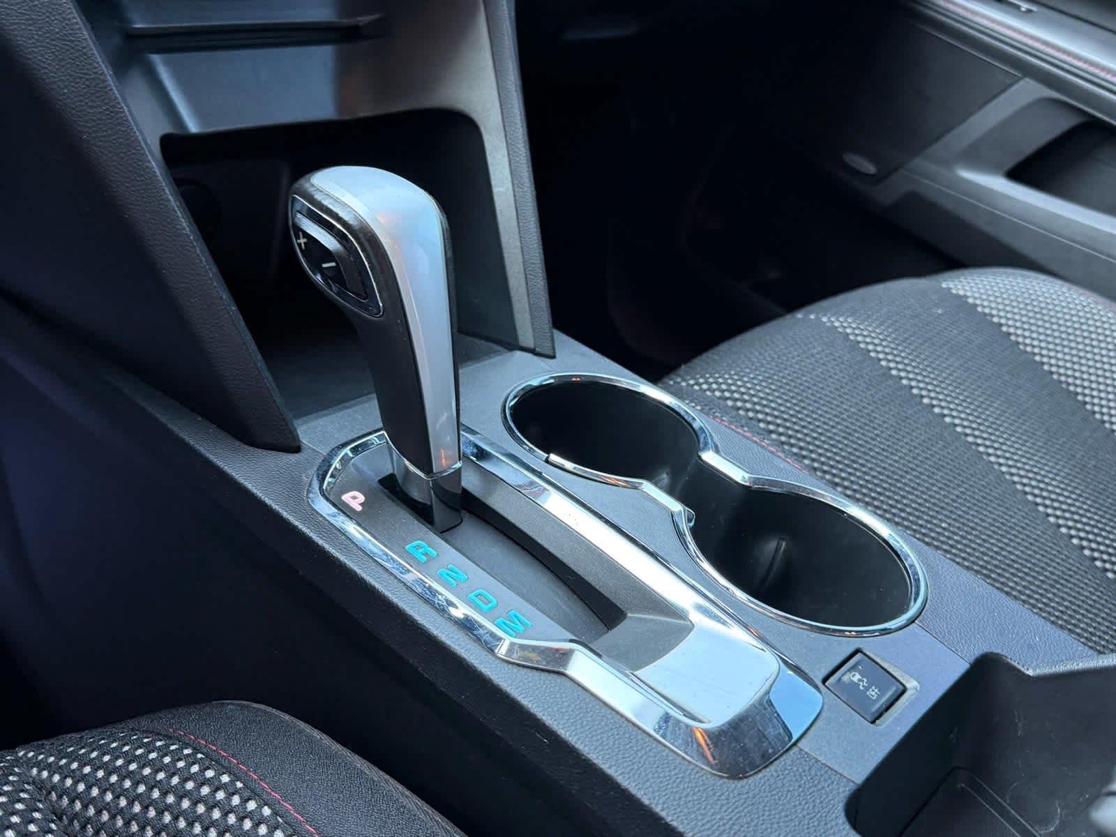 Used 2014 Silver Topaz Metallic Chevrolet LT image 21