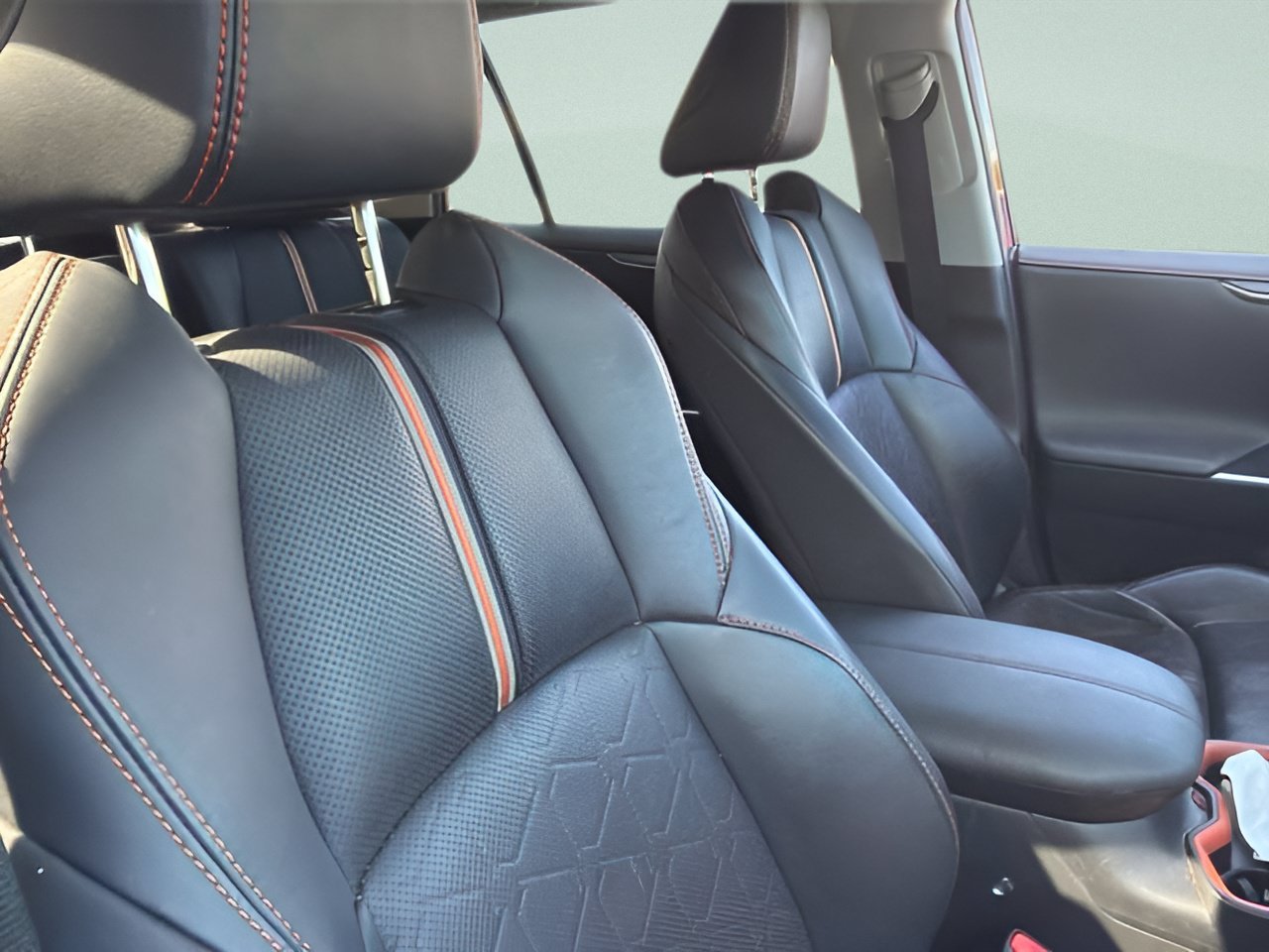 Used 2019 Ruby Flare Pearl Toyota Adventure image 6
