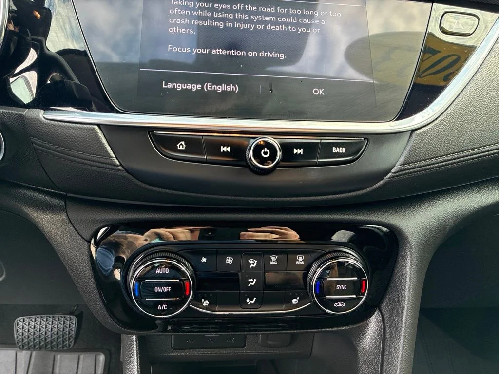 Used 2023 Black Buick Select image 17