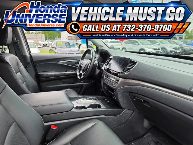 Used 2024 Crystal Black Pearl Honda RTL image 12
