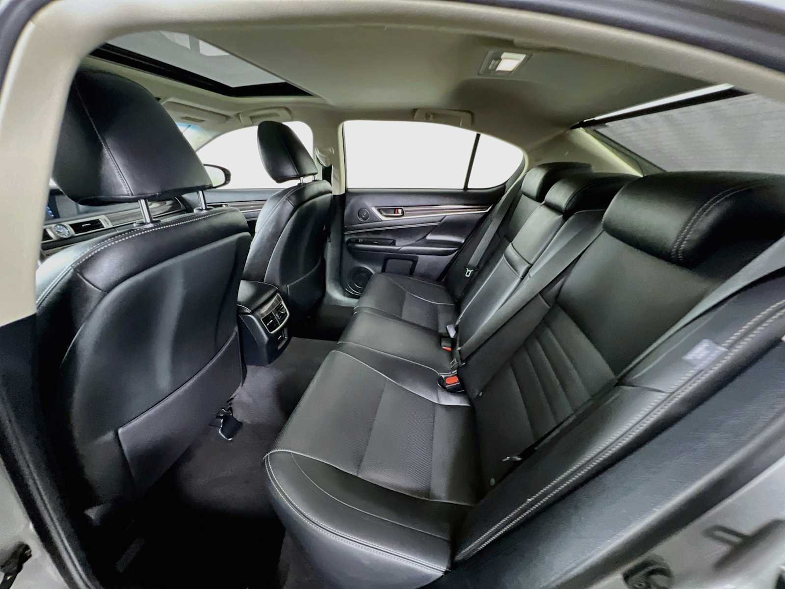 Used 2018 Atomic Silver Lexus  image 26