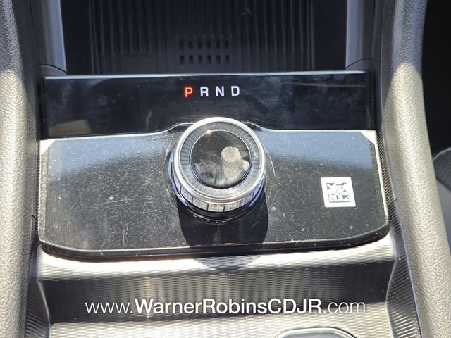New 2026 Diamond Black Crystal Pearl-Coat Exterior Paint Jeep Altitude image 24