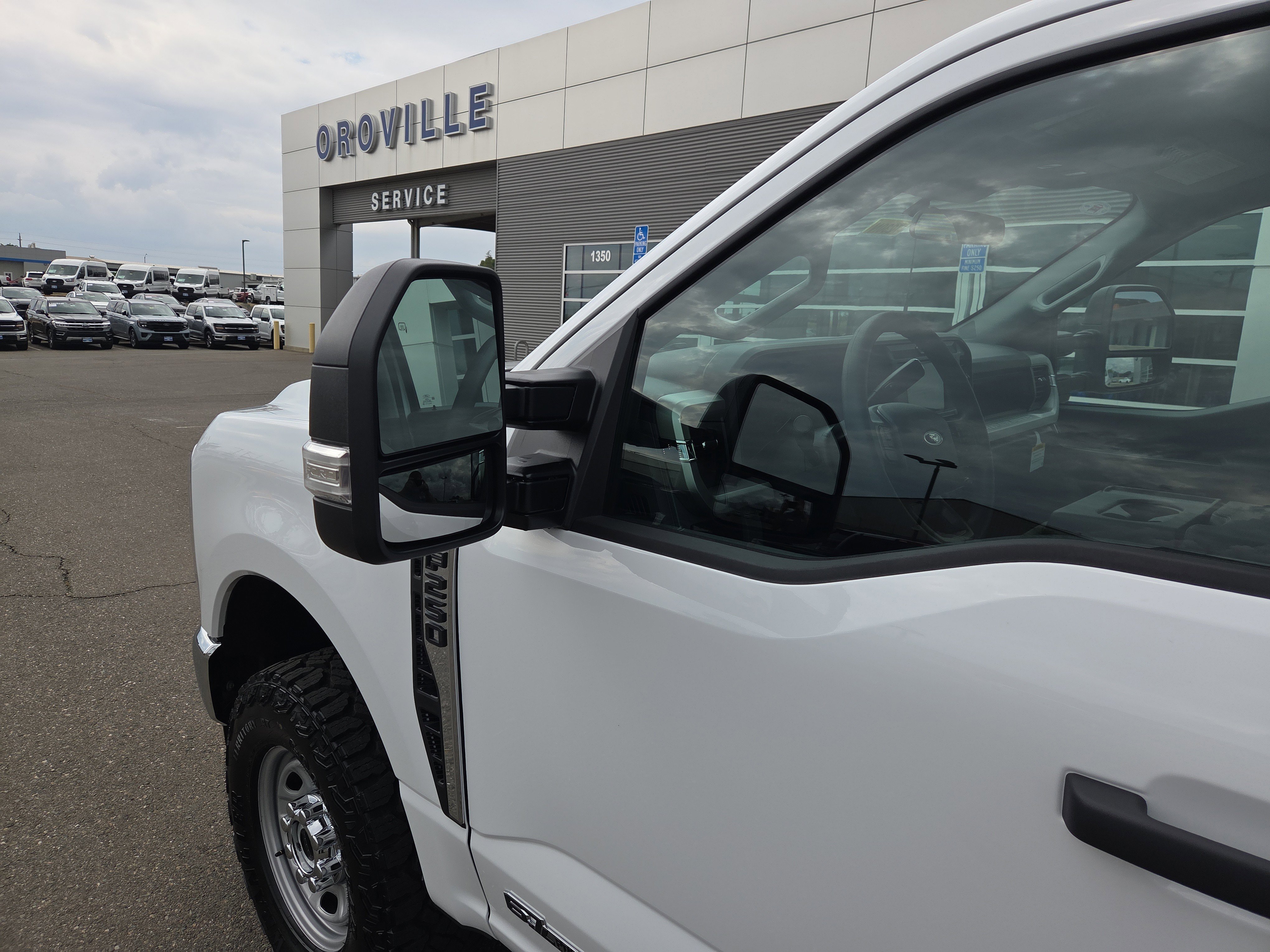 New 2026 Oxford White Ford F-250® XL image 10
