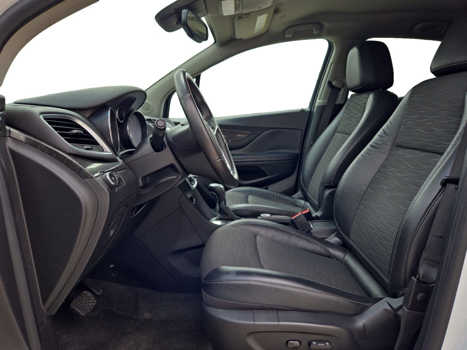 Used 2016 White Buick Convenience image 12