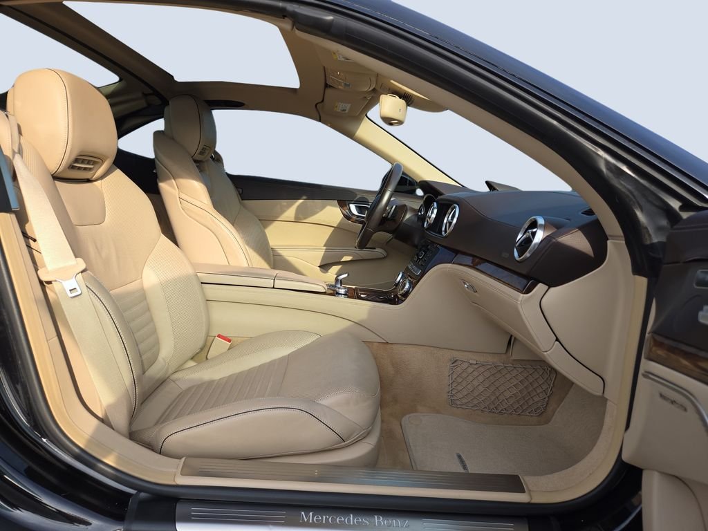 Used 2013 Black Mercedes-Benz SL 550 image 26