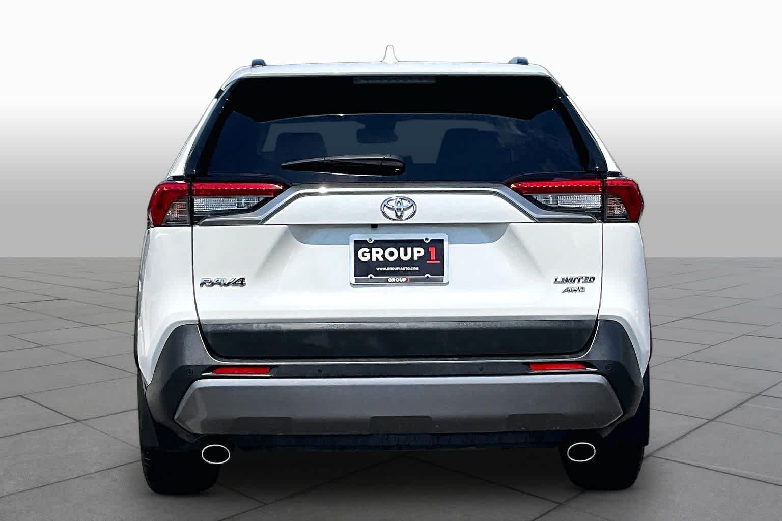 Used 2019 Blizzard Pearl Toyota Limited image 5