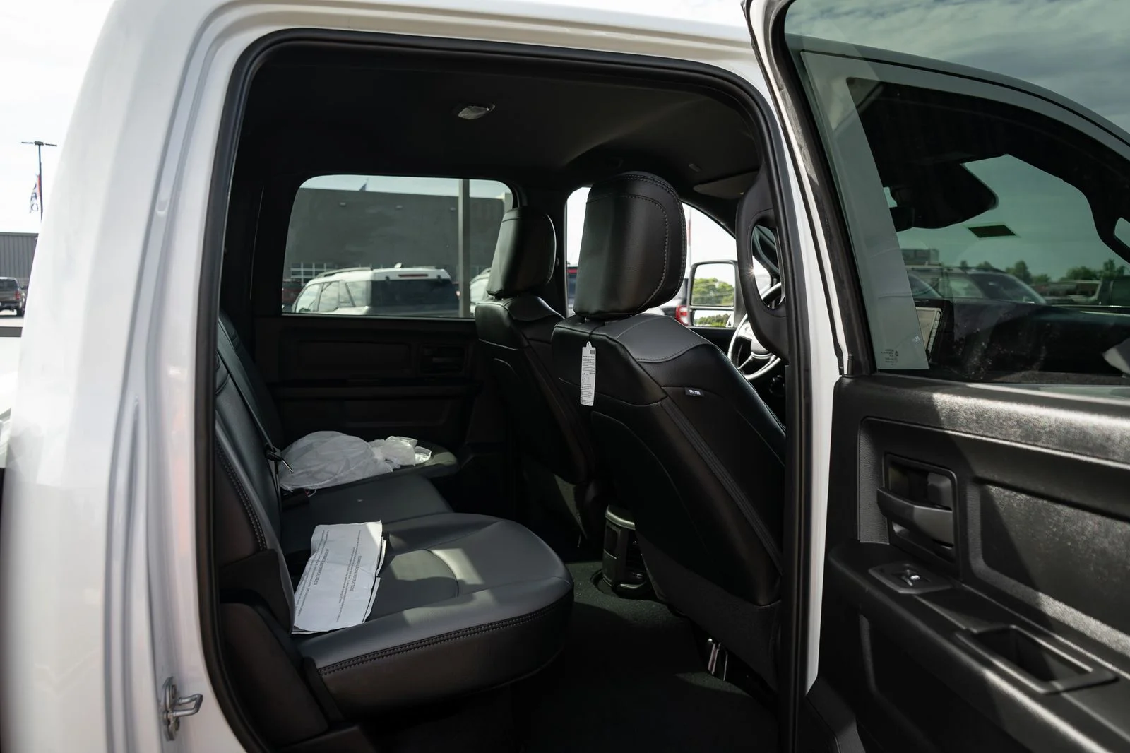 New 2026 Bright White Clear-Coat Exterior Paint RAM Tradesman image 20