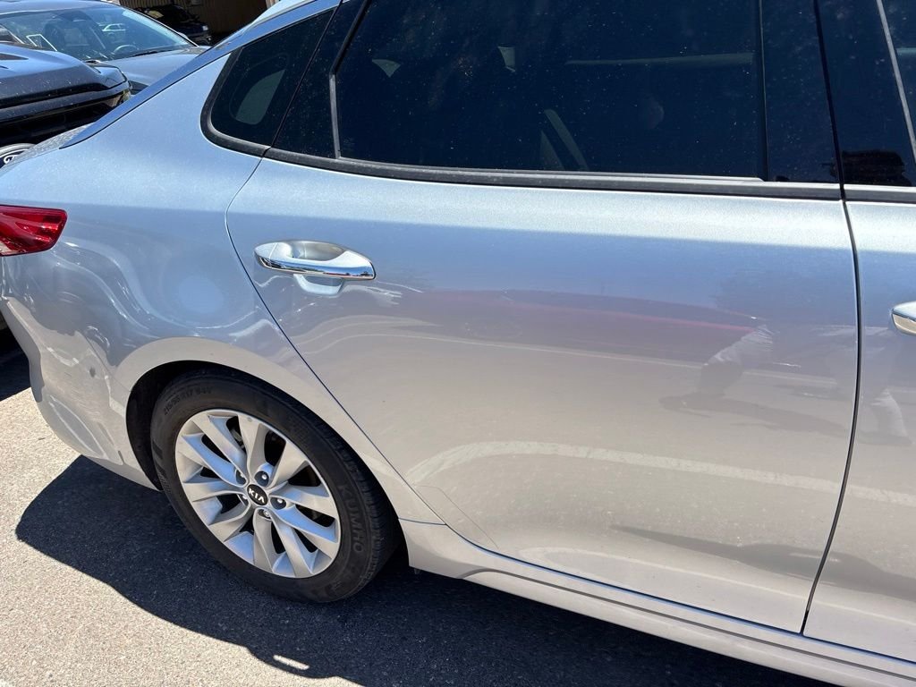 Used 2016 Silver Kia EX image 17