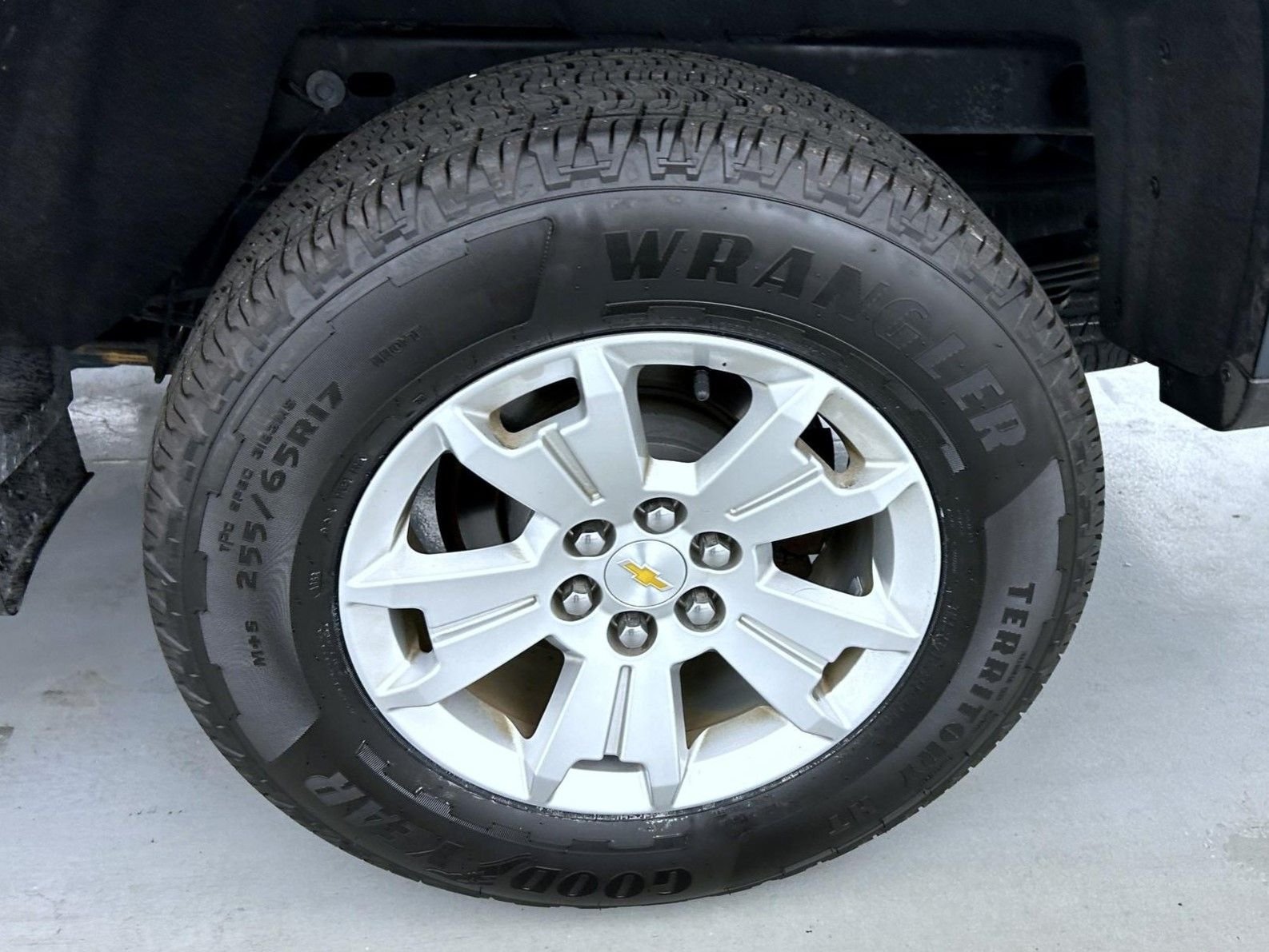Used 2019 Gray Chevrolet LT image 23
